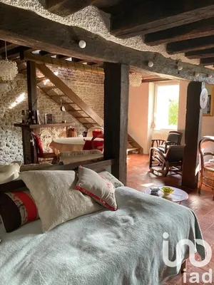 Maison de campagne à Pouzy-Mésangy (03320)