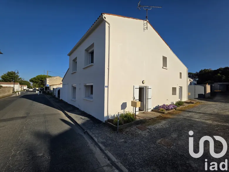 Maison 4 pièces 96 m² · à Montroy · 96 m² · 220 000 €