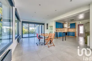 Maison à Le Plessis-Trévise (94420)