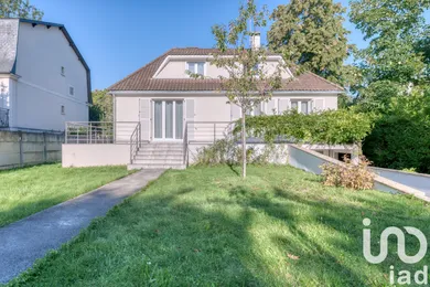 Maison à Le Plessis-Trévise (94420)