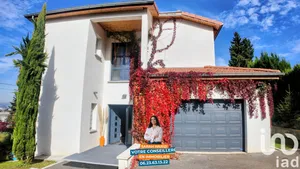 Architectural house at Saint-Étienne (42100)