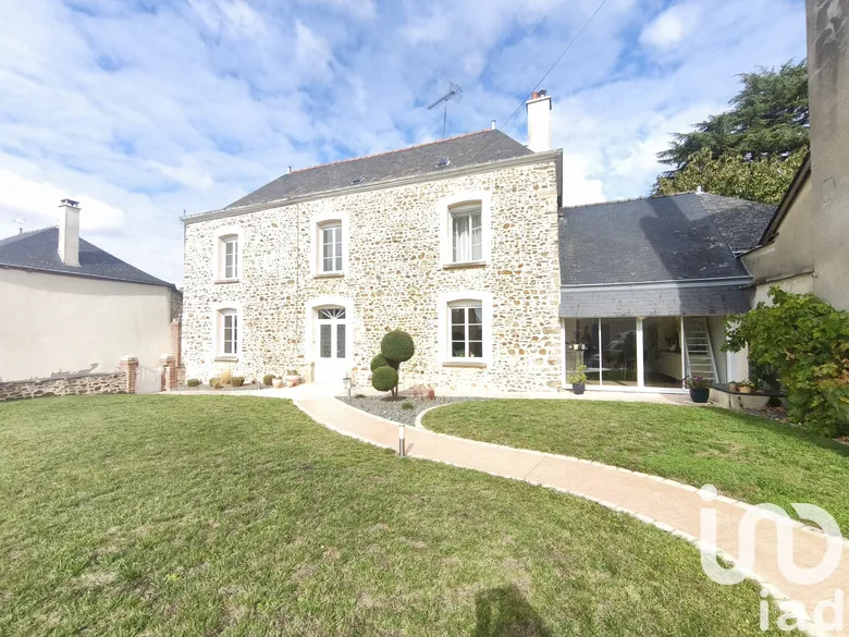 Maison 9 pièces 175 m² · à Cuillé · 175 m² · 269 000 €