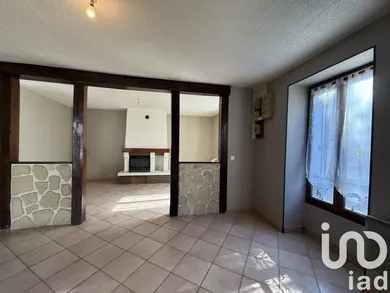 Village house in Ville-Saint-Jacques (77130)