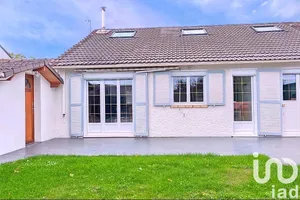 House at Mours (95260)