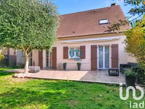 House at Fontenay-Trésigny (77610)