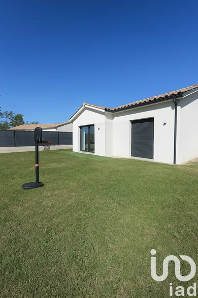 House at Sadirac (33670)