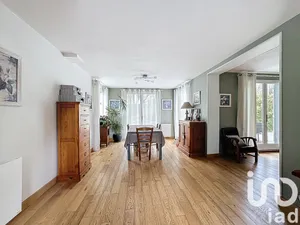 Maison traditionnelle à Brie-Comte-Robert (77170)