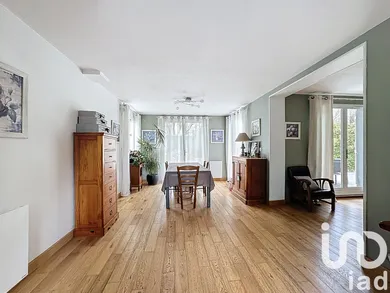 Maison traditionnelle à Brie-Comte-Robert (77170)