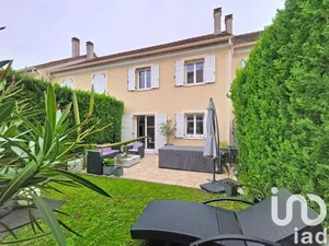 Detached house in Marolles-en-Hurepoix (91630)