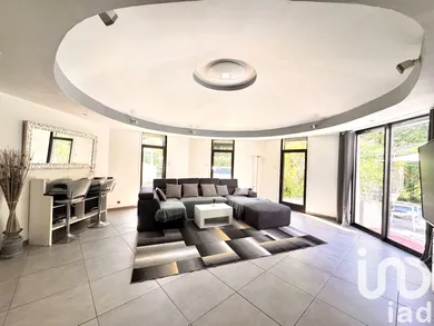 Architectural house at Dax (40100)