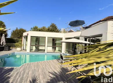 Architectural house at Dax (40100)