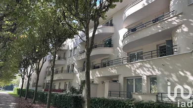 Apartment in Noisy-le-Grand (93160)