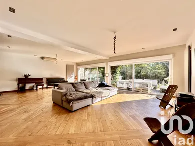 Detached house in Saint-Maur-des-Fossés (94210)