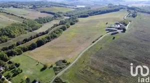 Farm land at Sainte-Colombe-en-Bruilhois (47310)