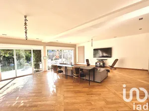 Detached house at Saint-Maur-des-Fossés (94210)