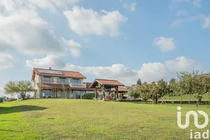 House at Vatilieu (38470)