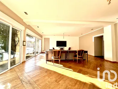 Detached house in Saint-Maur-des-Fossés (94210)