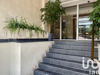 Apartment in Issy-les-Moulineaux (92130)