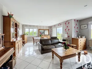 Traditional house in Saint-Cyr-au-Mont-d'Or (69450)