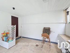 Apartment at Bures-sur-Yvette (91440)