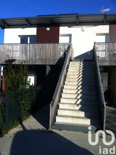 Apartment in Saint-Jean-d'Illac (33127)