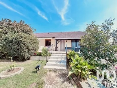 Maison à Fleurey-lès-Faverney (70160)