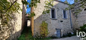 Village house at Ancy-le-Franc (89160)