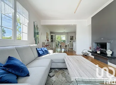 House at Sainte-Geneviève-des-Bois (91700)