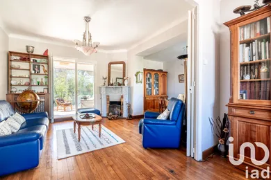 Traditional house in Vaucresson (92420)