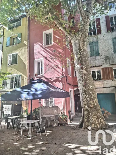 Building at Barjols (83670)