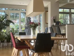 Maison d'architecte à Marnes-la-Coquette (92430)