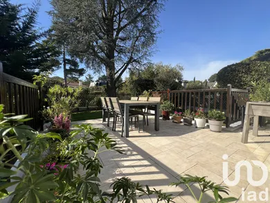 Maison d'architecte à Marnes-la-Coquette (92430)