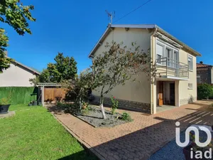 Maison à Terres-de-Haute-Charente (16270)