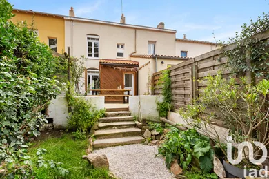 Maison traditionnelle à Rezé (44400)