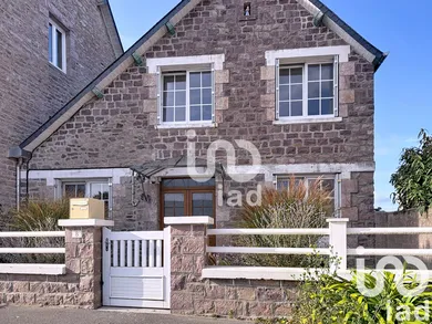 House at Plurien (22240)