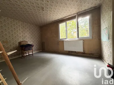 Apartment in Sainte-Geneviève-des-Bois (91700)