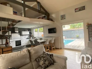 House at Pessac (33600)