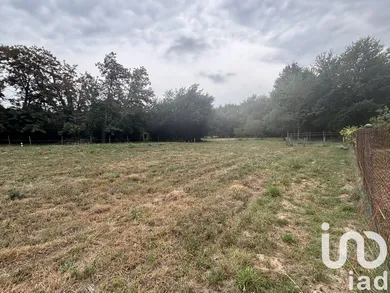 Terrain à bâtir à Saint-Benoît-la-Forêt (37500)