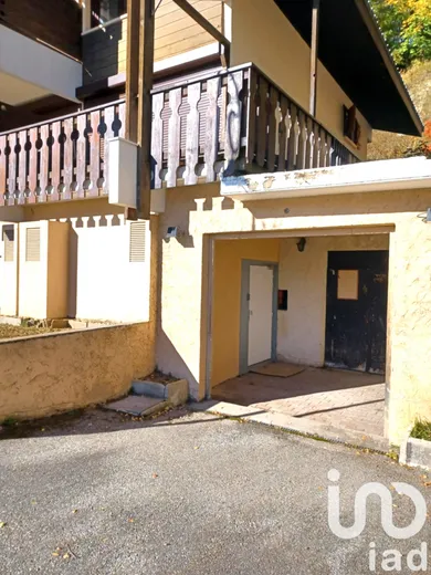 Building at Auris (38142)