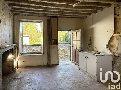 Village house in Saint-Sauveur-en-Puisaye (89520)