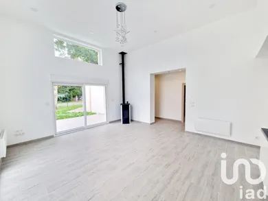 Maison à VILLEMANDEUR (45700)