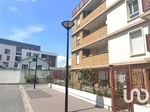 Apartment at Aubervilliers (93300)