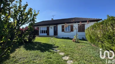 Traditional house at Crancey (10100)