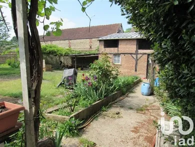 Townhouse in Villeneuve-sur-Yonne (89500)