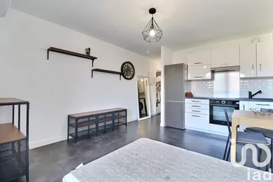 Apartment at Hyères (83400)