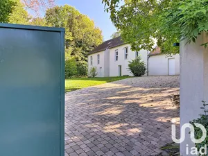 House at Buchelay (78200)