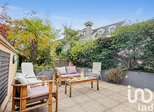 Apartment at Orsay (91400)