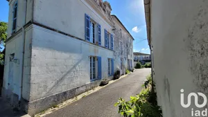House at Saint-Jean-d'Angély (17400)
