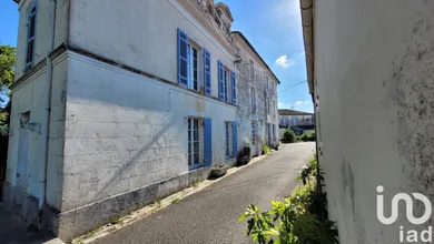 Maison à Saint-Jean-d'Angély (17400)
