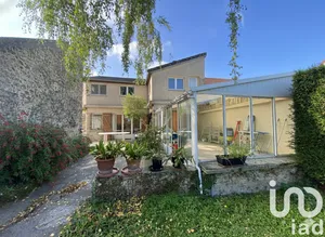 House at Le Mesnil-Saint-Denis (78320)